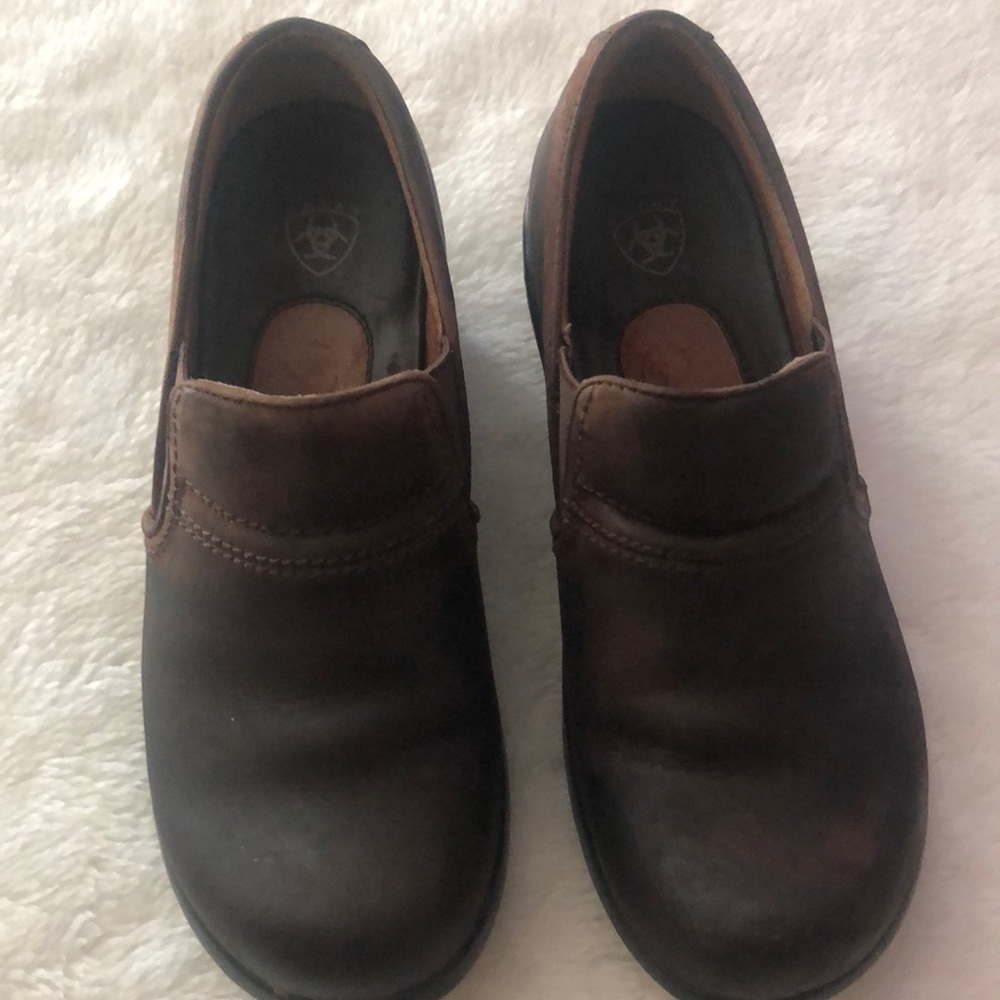 Ariat leather shoes p1100 clogs